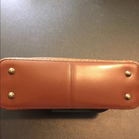 Fossil Shoulder Bag - Picture 4 of 7